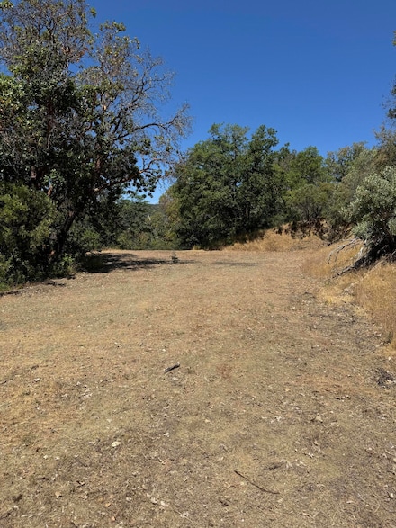 8184 Old Stage Rd, Central Point, OR 97502