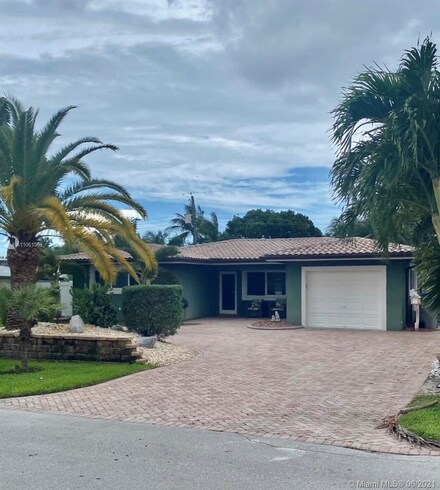 2580 SE 2nd Ct, Pompano Beach, FL 33062