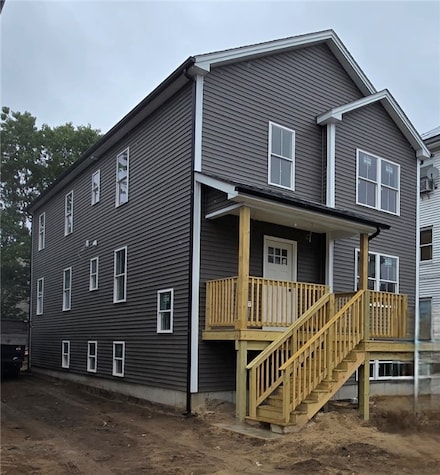 129 Stanwood St, Providence, RI 02907