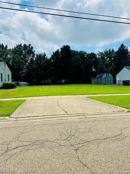 1252 Beatrice St, Flushing, MI 48433