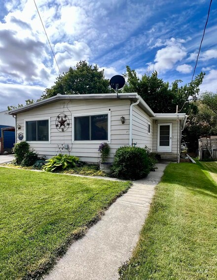 1370 Columbia St, Pomeroy, WA 99347