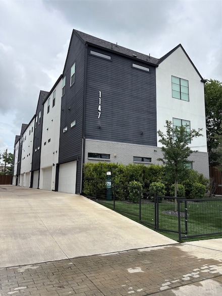 1147 N Madison Ave Unit 102, Dallas, TX 75208