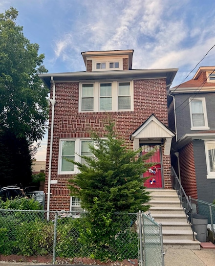 1950 Tomlinson Ave, Bronx, NY 10461