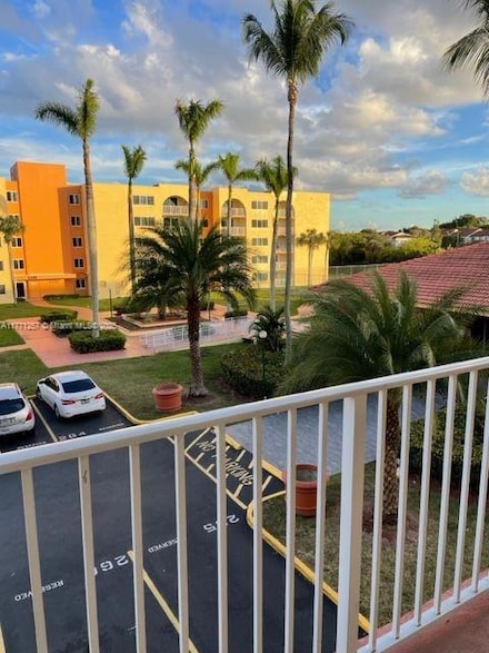 6990 NW 186th St Unit 4-315, Hialeah, FL 33015