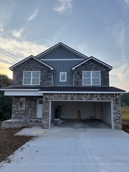 1588 Collins View Way, Clarksville, TN 37043