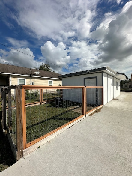 6610 Farm To Market Road 1765, Texas City, TX 77591