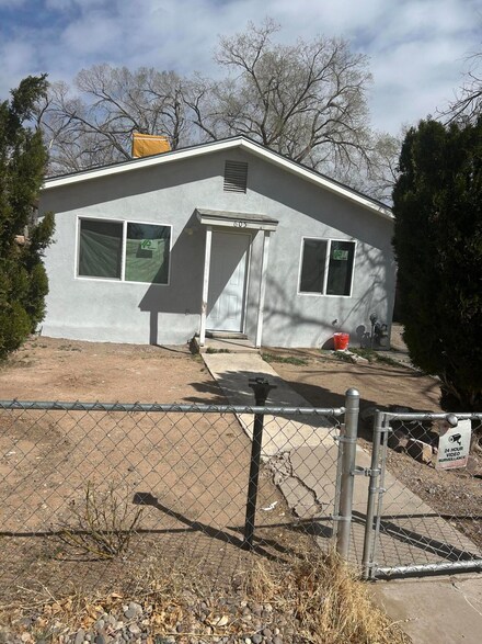 605 San Clemente Ave NW, Albuquerque, NM 87107