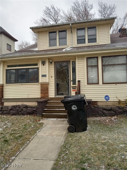 2029 Spring Rd, Cleveland, OH 44109