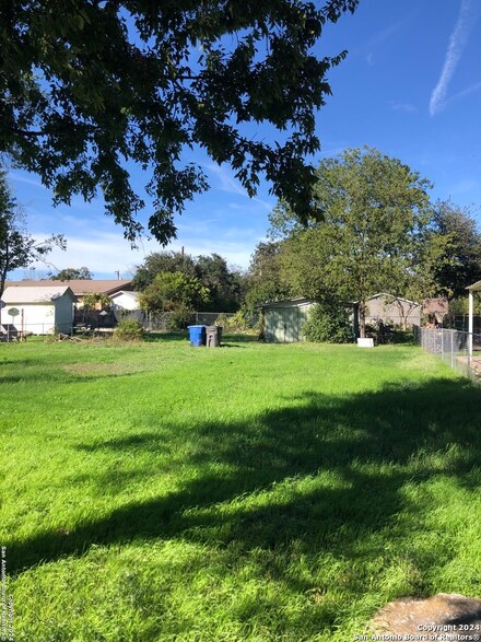 321 Randall Ave, San Antonio, TX 78237
