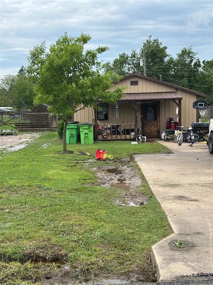 923 N 3rd St, Okemah, OK 74859