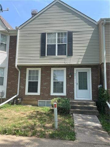 6511 E 128th St, Grandview, MO 64030