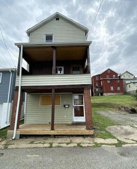 314 Lowell St Unit 1/2, Vandergrift, PA 15690