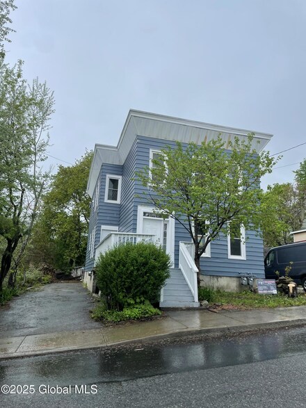 10 Orange St Unit 1, Amsterdam, NY 12010