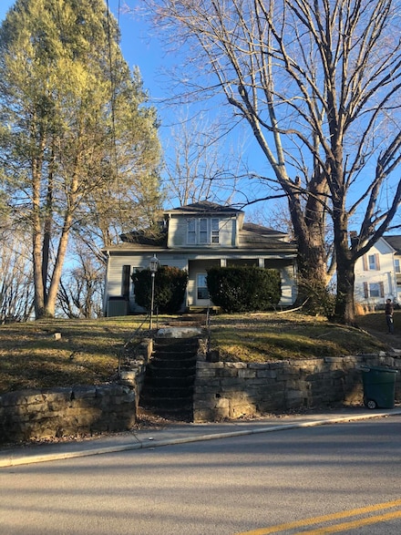 106 Jacksboro St, Somerset, KY 42501