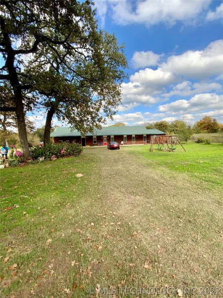 10344 Evans Rd, Marietta, OK 73448