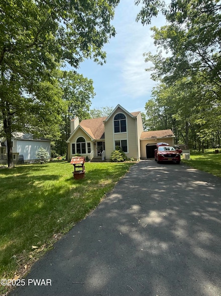 1401 Bear Dr, Bushkill, PA 18324