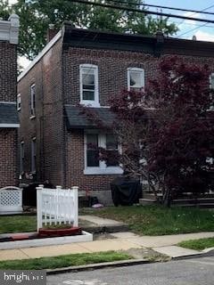 758 Saville Ave, Crum Lynne, PA 19022