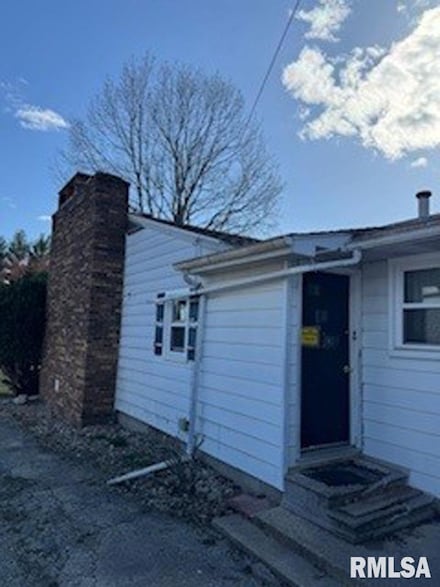 707 W Sharon St, Elmwood, IL 61529