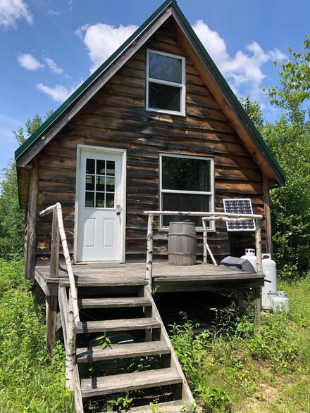 177 Woods Ln, Rumford, ME 04276
