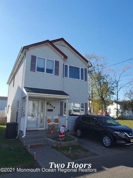 804 7th St, Union Beach, NJ 07735