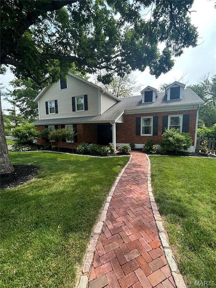 2160 Grandview Dr, Saint Louis, MO 63131