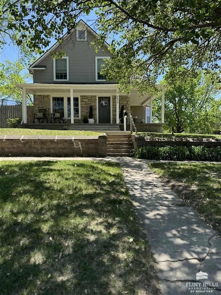 132 W 10th St, Concordia, KS 66901