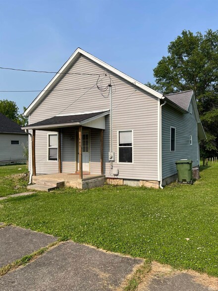 443 S State St, Sullivan, IN 47882