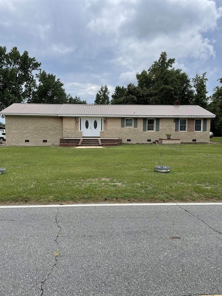 418 Red Hill Rd, Mount Olive, NC 28365