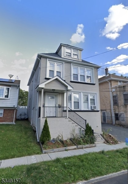 1033 Frank St, Roselle, NJ 07203