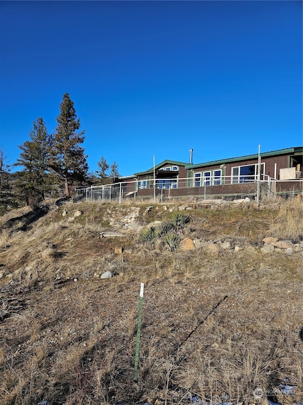 9 Canyon Spur Rd, Oroville, WA 98844