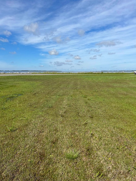 312 Bayview Dr, Stumpy Point, NC 27978