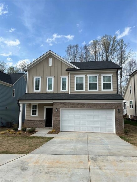 5909 Crossview Dr, Kernersville, NC 27284