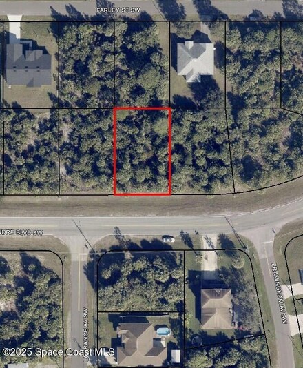 323 Street Andre Blvd SW, Palm Bay, FL 32908