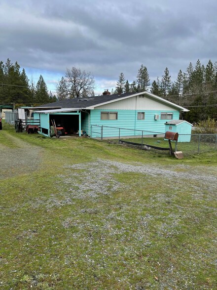 3860 New Hope Rd, Grants Pass, OR 97527