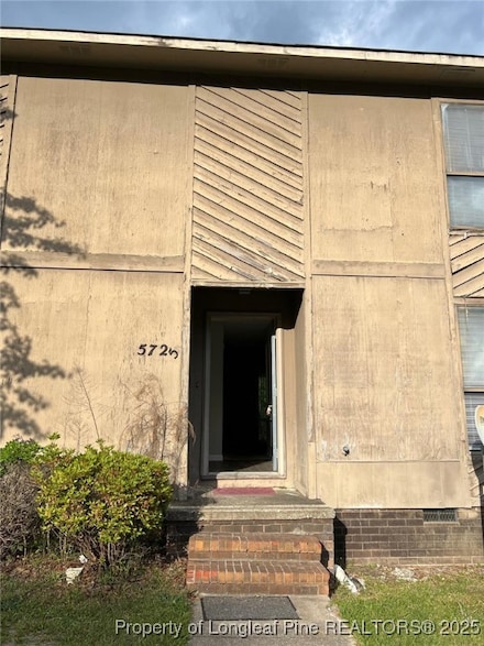 5725 Aftonshire Dr, Fayetteville, NC 28304