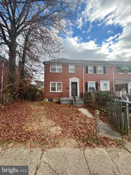 2154 Firethorn Rd, Middle River, MD 21220