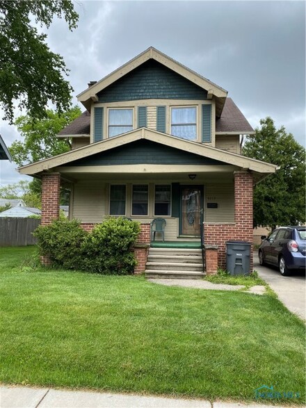 4212 Lowe Rd, Toledo, OH 43612