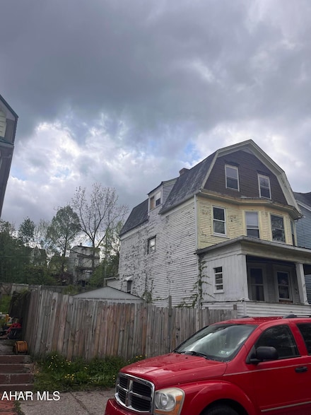 1115 5th Ave, Altoona, PA 16602