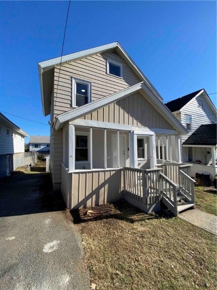724 Winton St, Syracuse, NY 13203