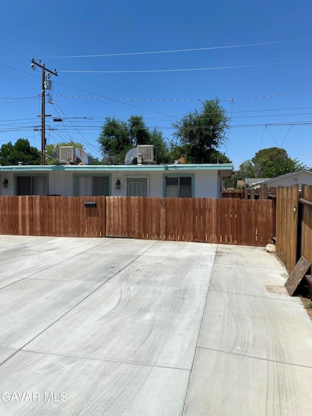 44617 Cedar Ave, Lancaster, CA 93534