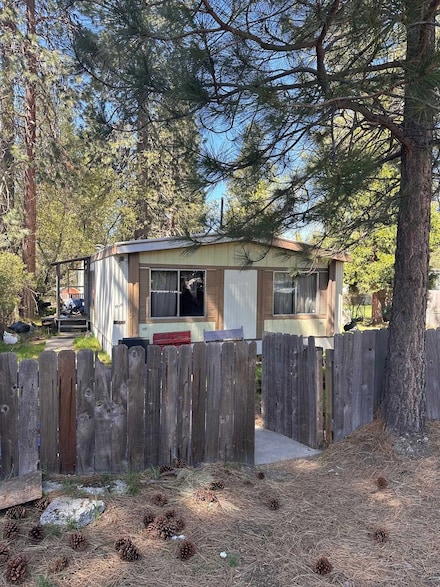 19315 Carrick Ave, Weed, CA 96094