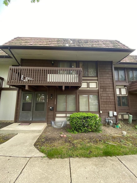 1345 Court Leona Unit 385, Hanover Park, IL 60133