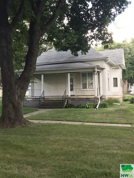 316 S Hamburg St Unit Street, Holstein, IA 51025