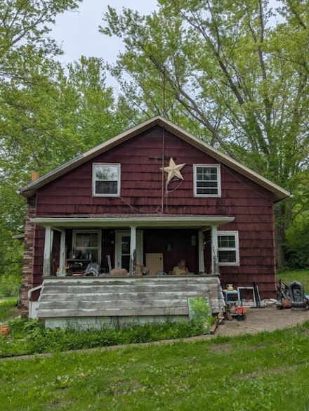 139 Stullville Rd, Leechburg, PA 15656