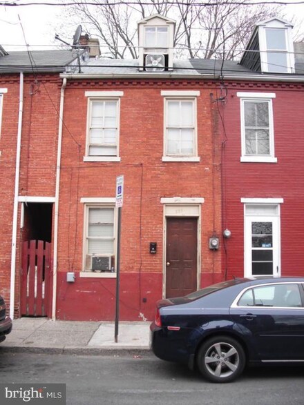 526 Woodward St, Lancaster, PA 17602