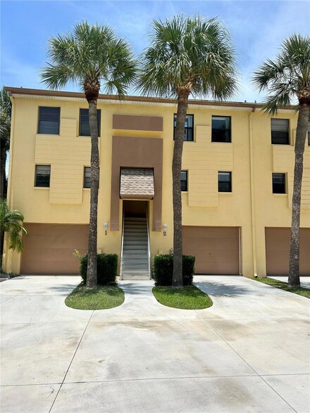 316 Windrush Blvd Unit 2, Indian Rocks Beach, FL 33785