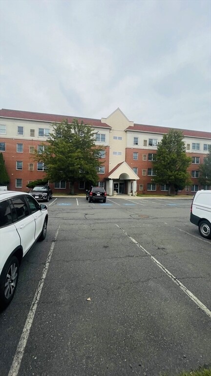 20 Heaths Ct Unit 209, Lynn, MA 01905