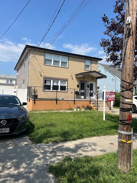 25723 148th Dr, Rosedale, NY 11422