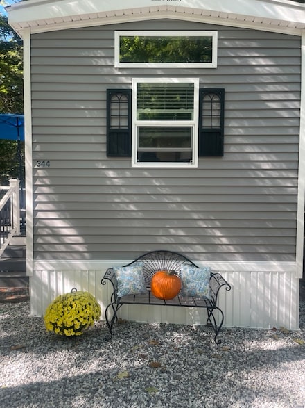 261 Point Sebago Rd Unit S0344, Casco, ME 04015