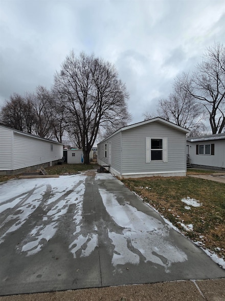 2719 W 24th St, Kearney, NE 68845